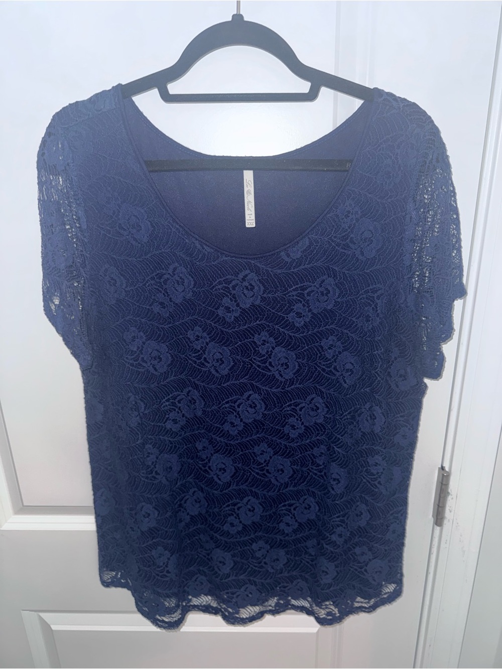Love & Nick Navy Blue Lace Top – Size 2XL